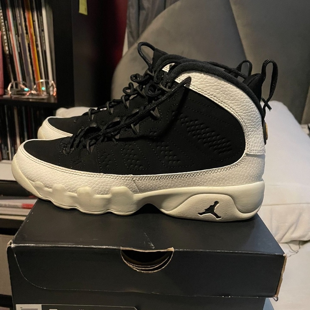 Air Jordan 9 Retro BG Black and White